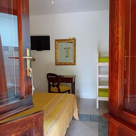 Casa Di Campagna Dal Pozzo Sorso Bilik gambar